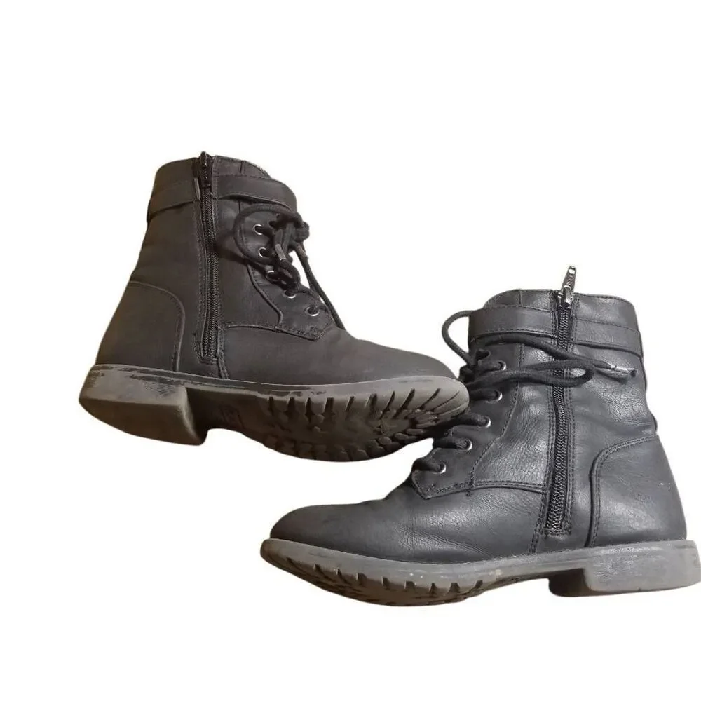 Children's place boot 2